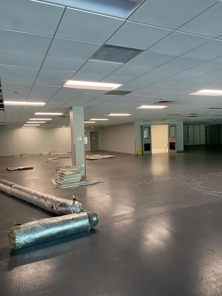 Emergency electrical service for homes in circuit breaker repair,  by 