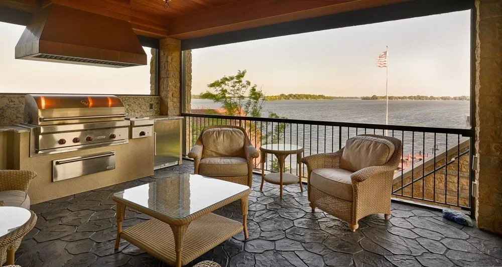 Expert electrical service for homes in emergency electrical service, by