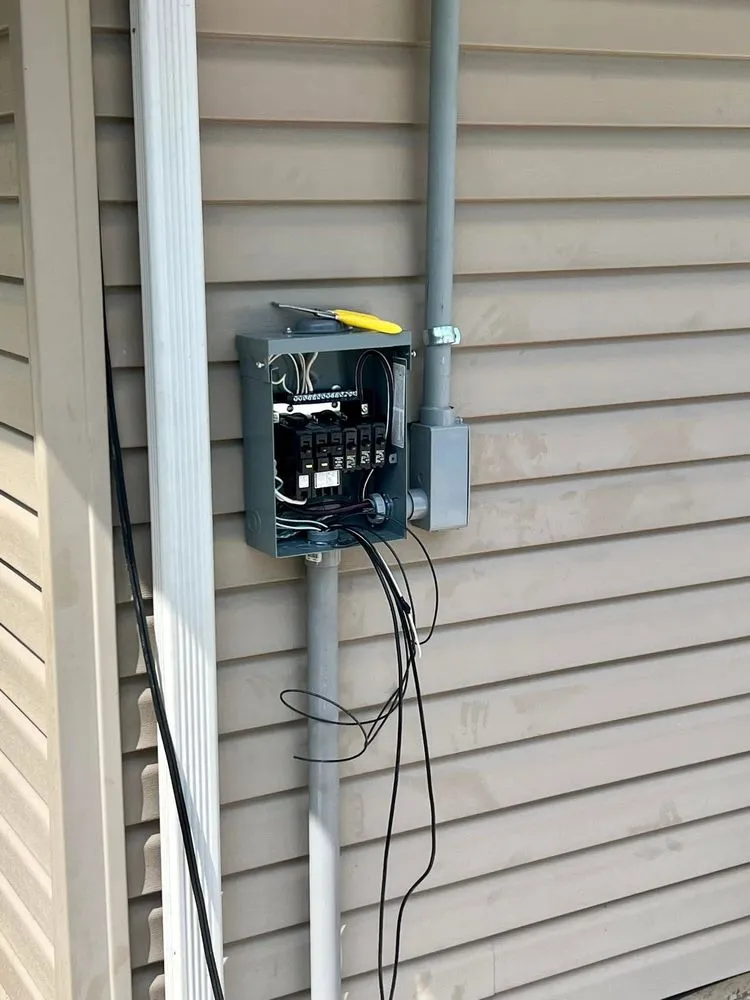 Slide of Midwest Electric Contractors