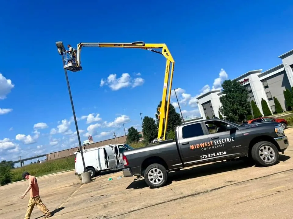 Slide of Midwest Electric Contractors