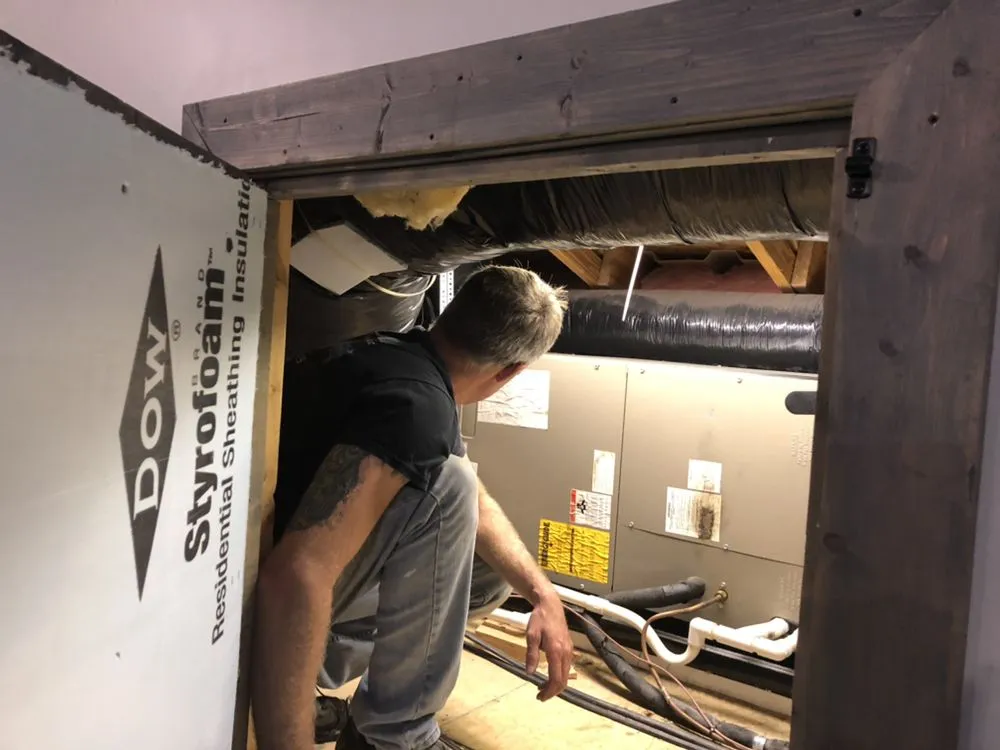 Affordable electrician providing circuit breaker repair in Rocky Mount, MO - Midwest HVAC And Electrical
