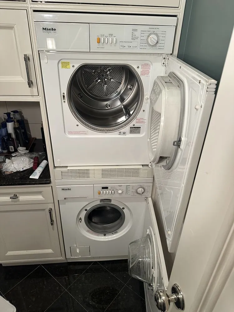 Slide of Miele USA Support