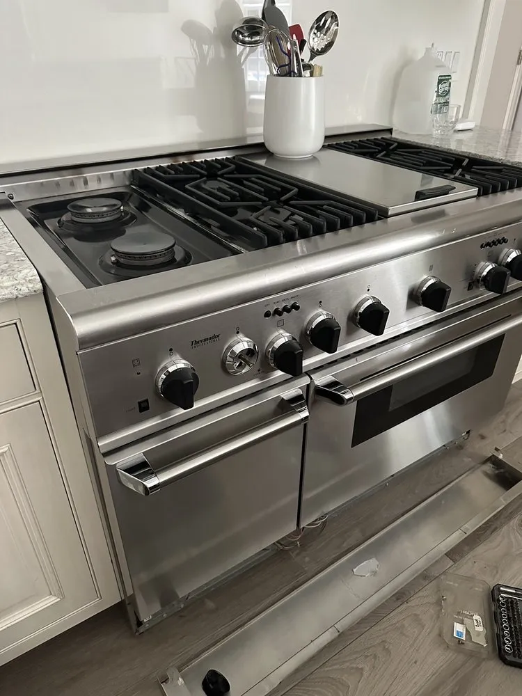 Slide of Miele USA Support