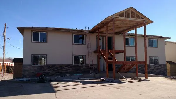 Mighty Bee Electric Logo