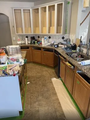 Mighty Man’s Handy Service Logo