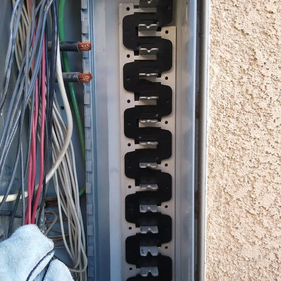 Slide of MIGS Electric