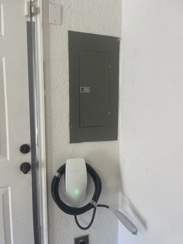 Slide of Miguel Aldaco electrician