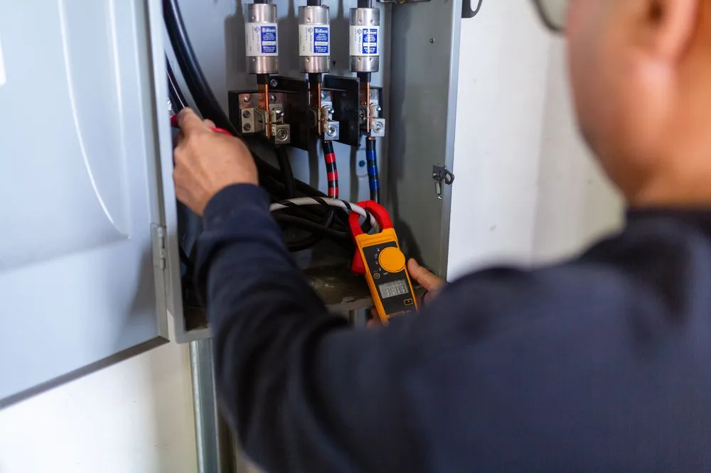 Slide of Mike The Electrician