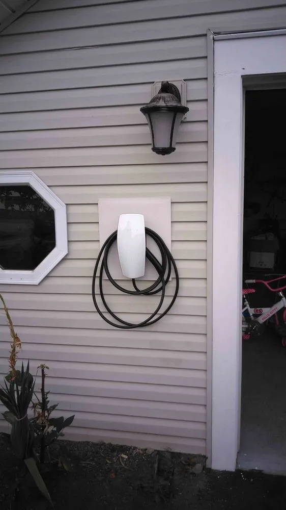 Slide of Mike Williams Electric