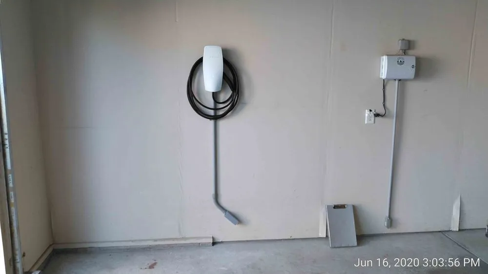 Slide of Mike Williams Electric