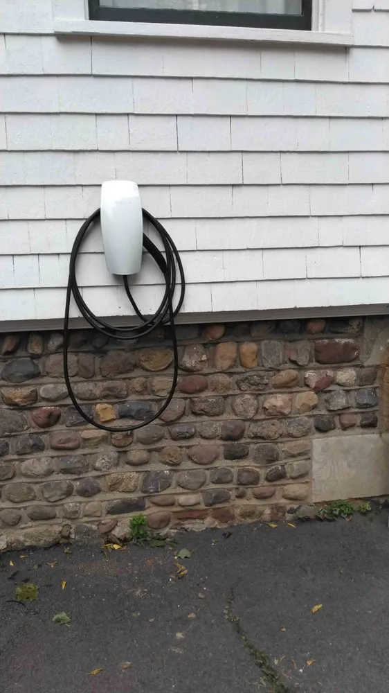 Slide of Mike Williams Electric