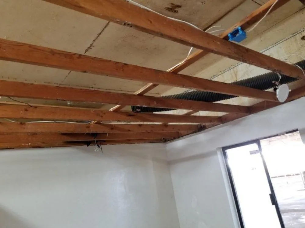 Certified electrician providing electrical repair in ,