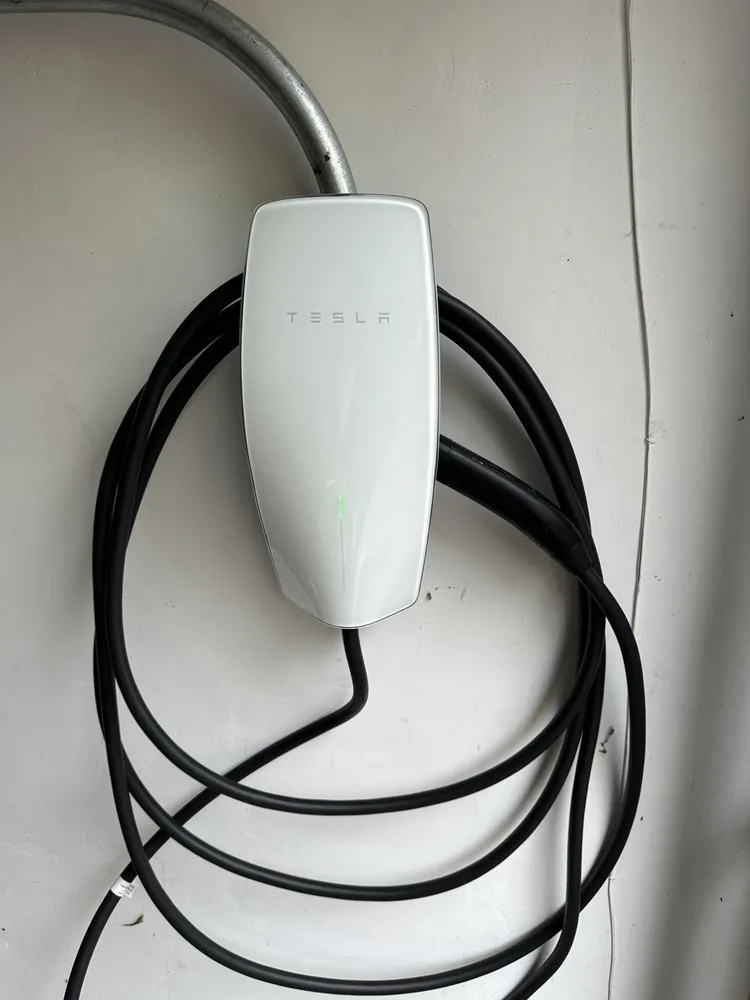 Slide of Mikhail Electrical Services