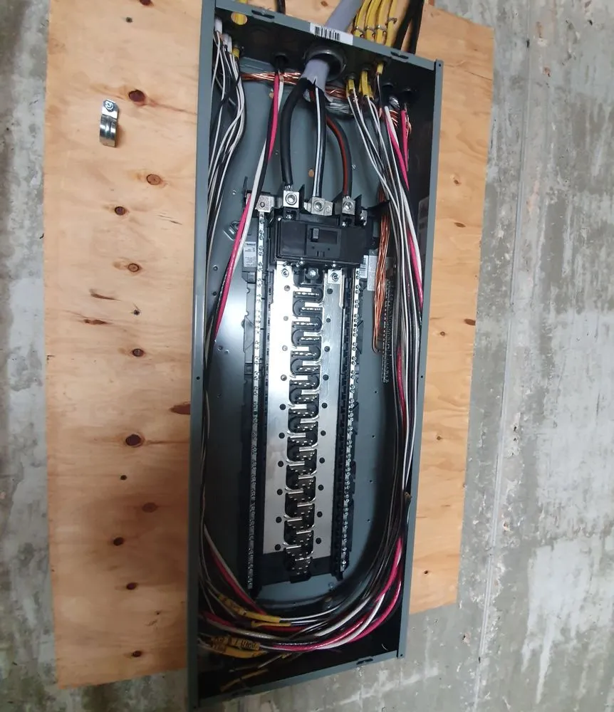 Slide of Mili Amp Electric