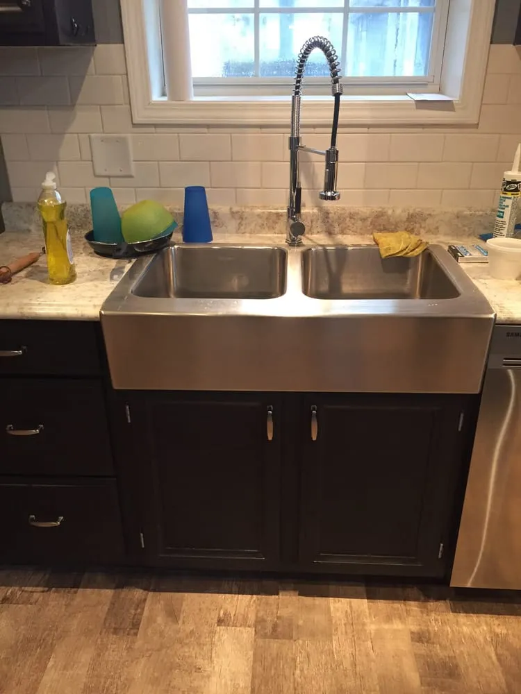 Affordable electrician providing circuit breaker repair in , 