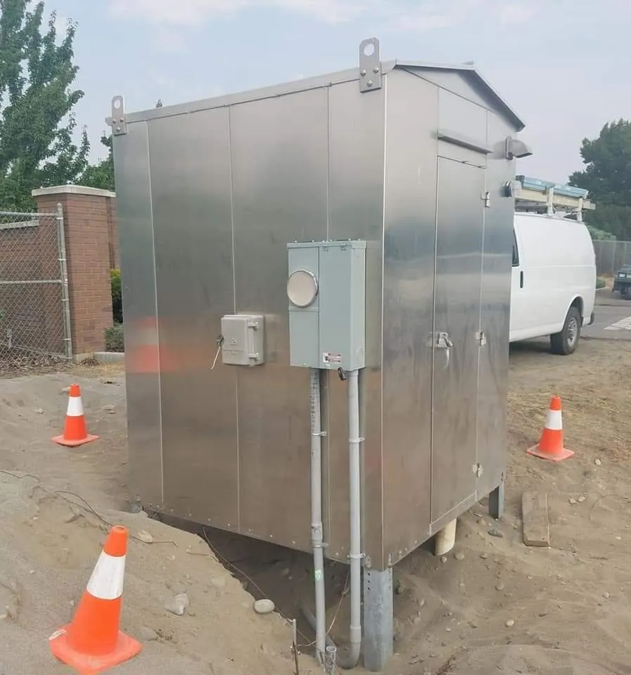 Licensed electrician providing lighting installation in , 