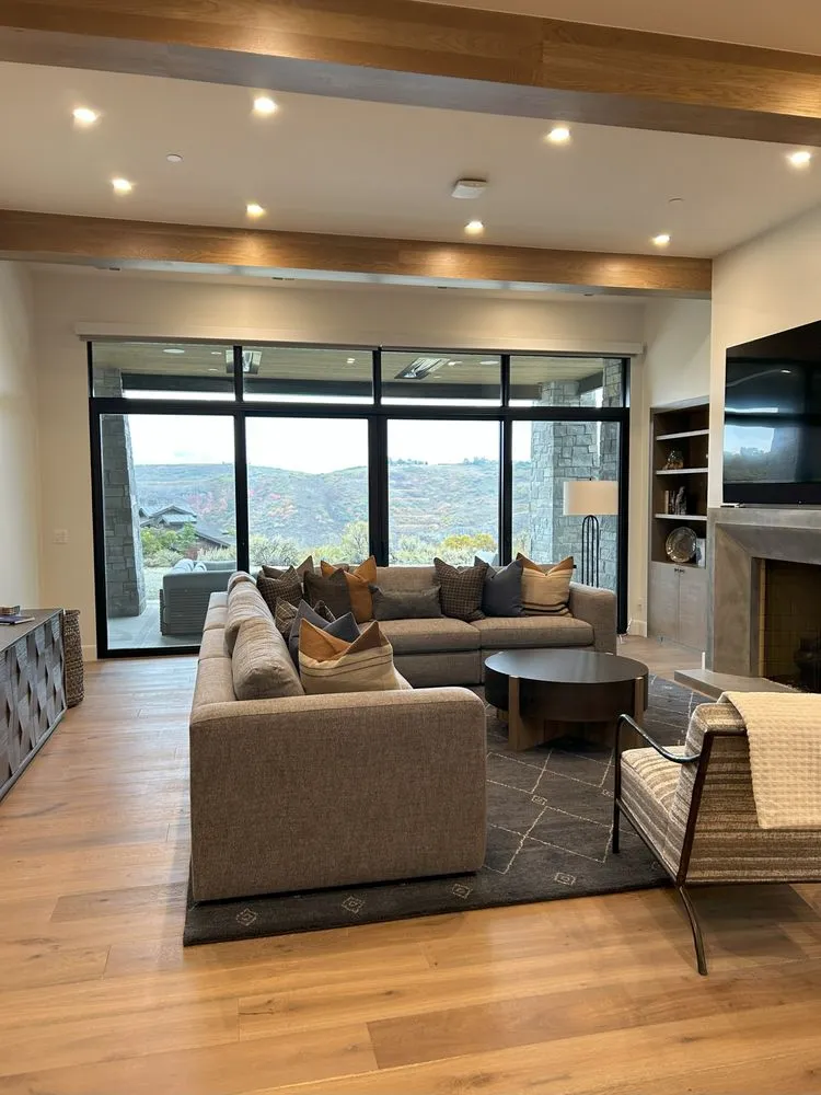 Slide of Mint Electric