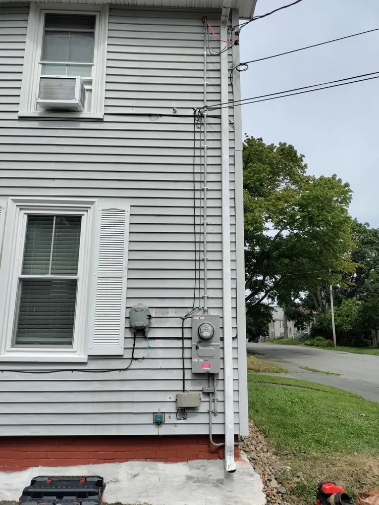 Slide of Miro Electric