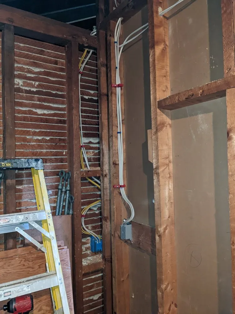 Slide of Miro Electric