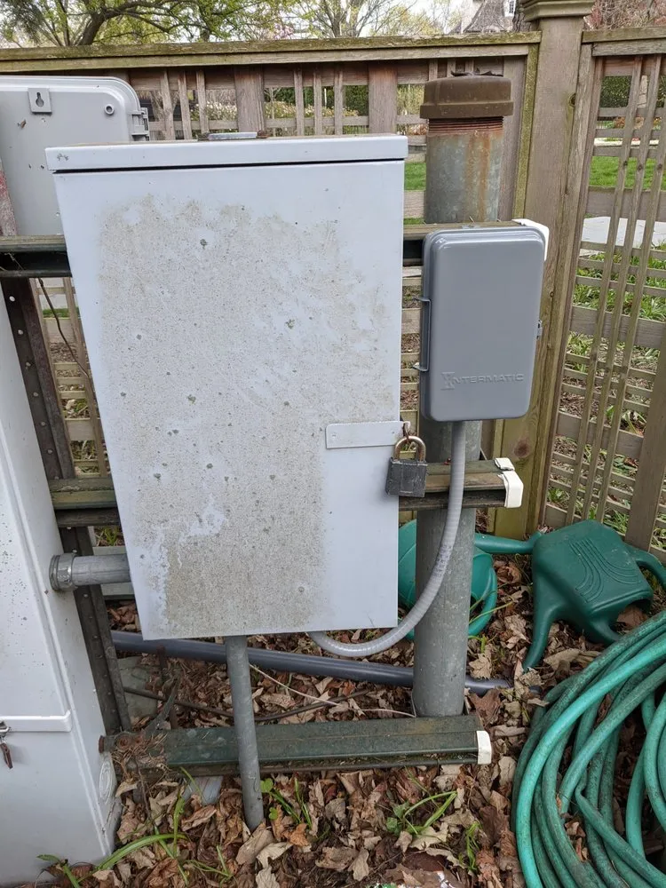 Slide of Miron Electricians