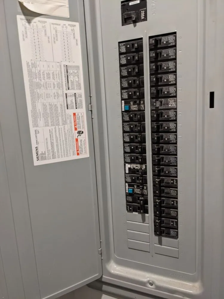 Licensed electrical service for homes in outlet and switch repair,  by 