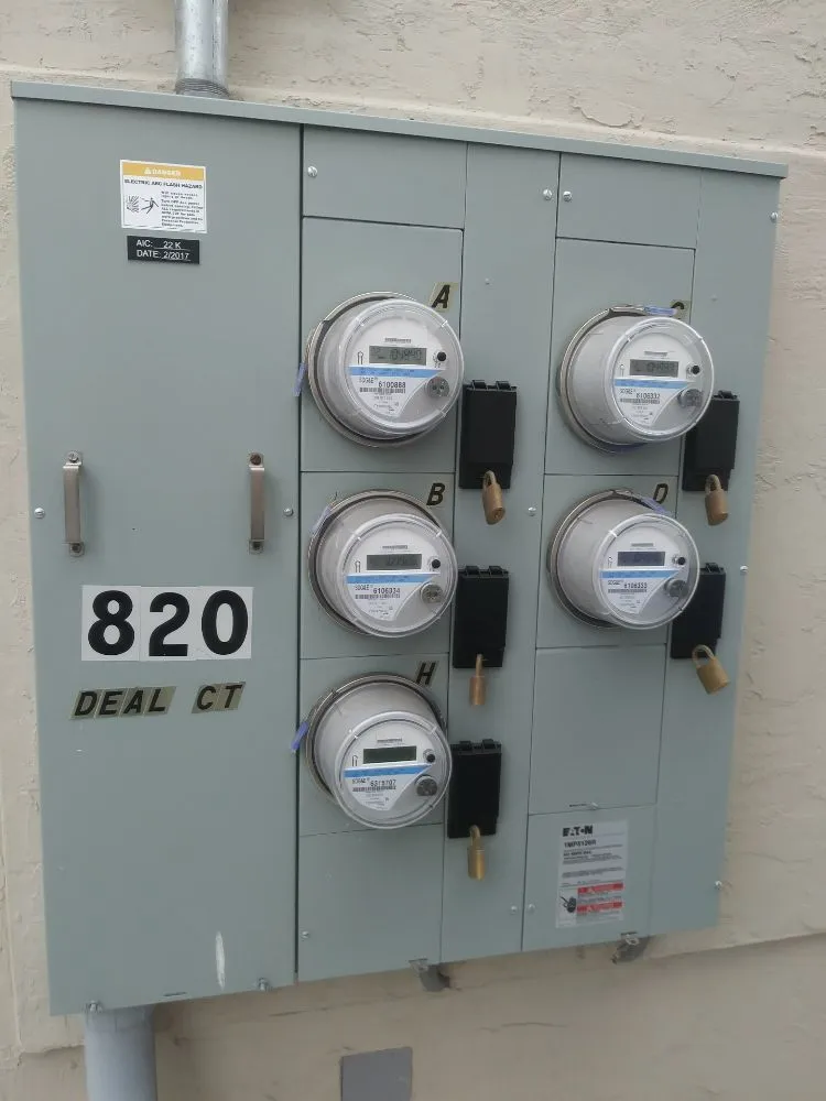 Professional electrical service for homes in lighting installation,  by 