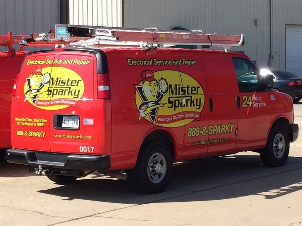 Reliable electrician providing emergency electrical service in , 