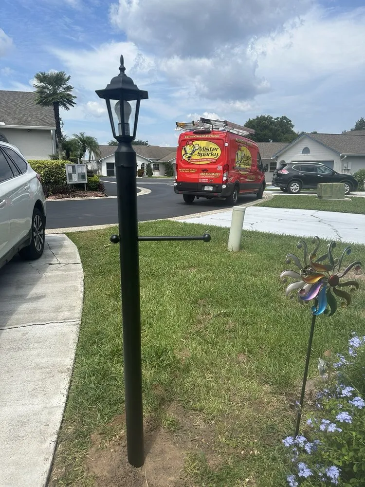 Emergency electrician providing electrical repair in North Orlando, FL - Mister Sparky of North Orlando