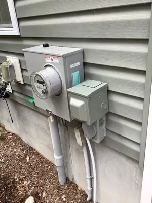 Mister Sparky of Wilmington Logo