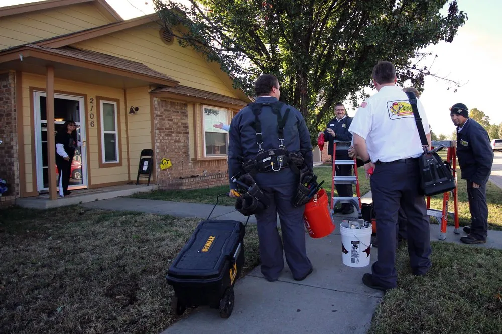 Emergency electrical service for homes in electrical repair,  by 