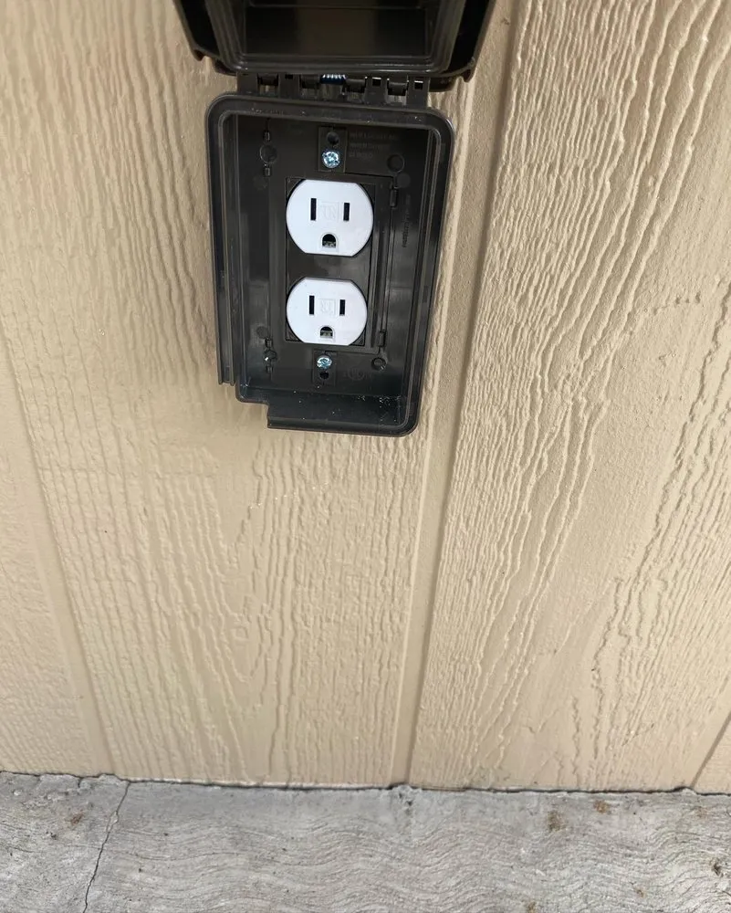 Slide of Mitchell Boulevard Electricians