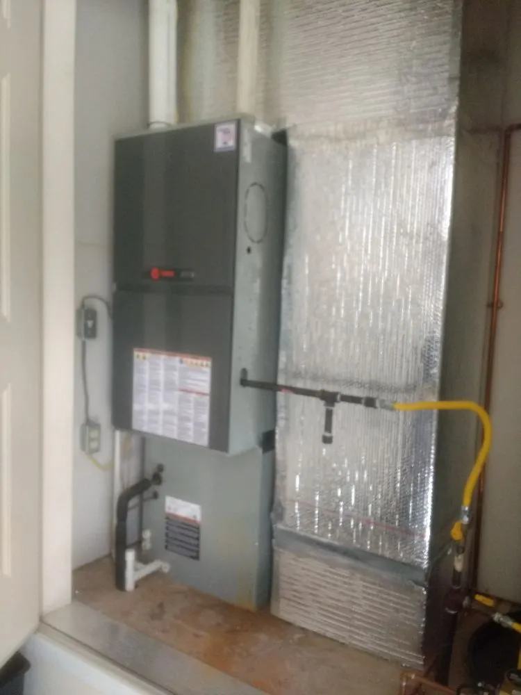 Trusted electrician providing electrical repair in , 