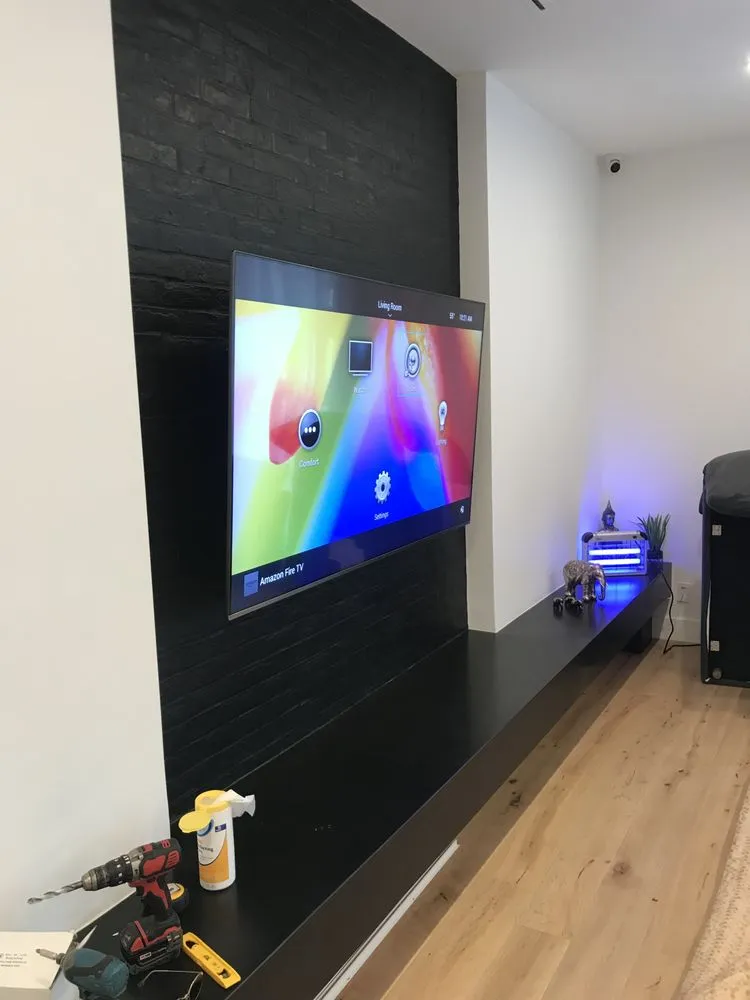 Reliable electrician providing outlet and switch repair in San Fernando Valley, CA - Mizaru Home Automation