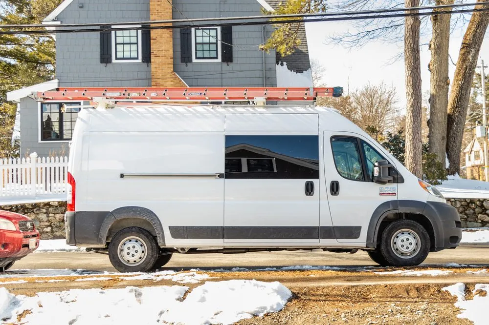 Professional emergency electrical service experts serving Shrewsbury, MA - MJR Electric