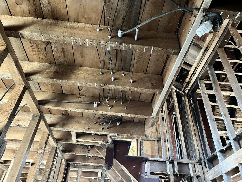 Slide of MJ’S Electrical Services