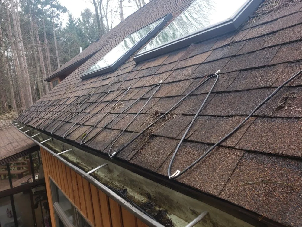 Professional electrician providing emergency electrical service in , 