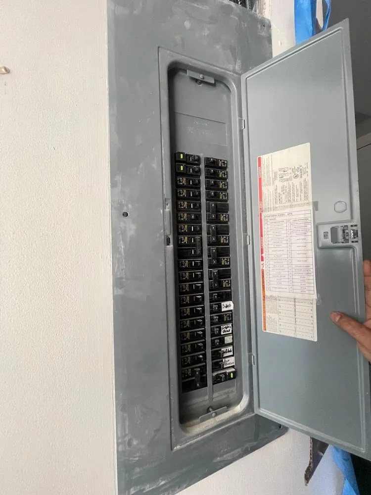 Slide of MM Construction and Electric