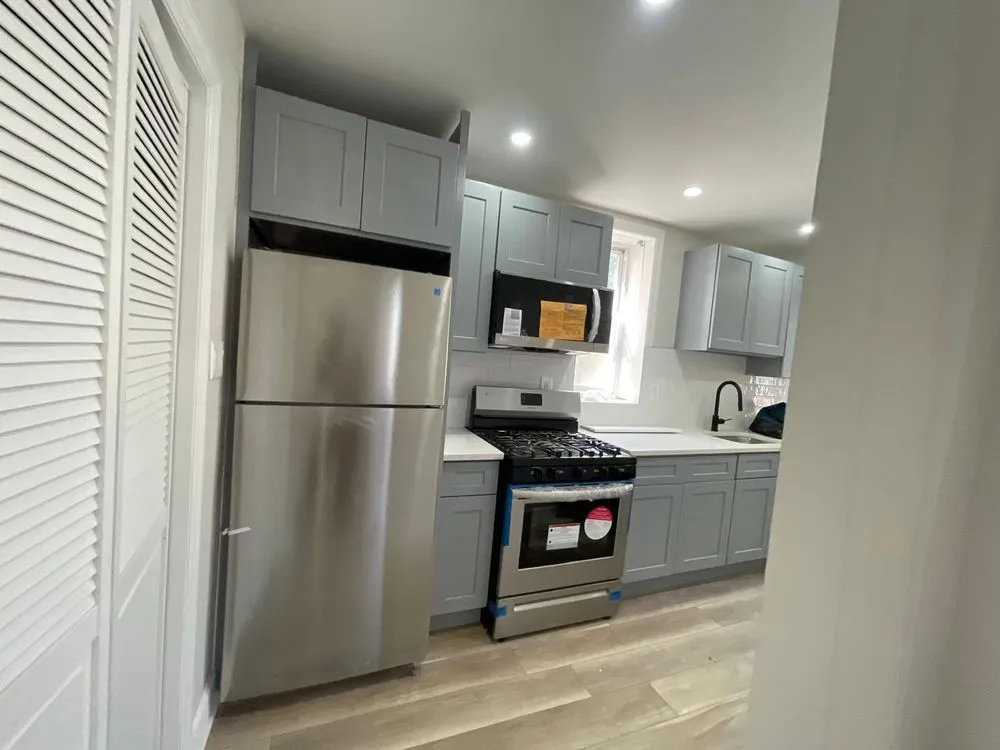 Slide of MM Construction and Electric