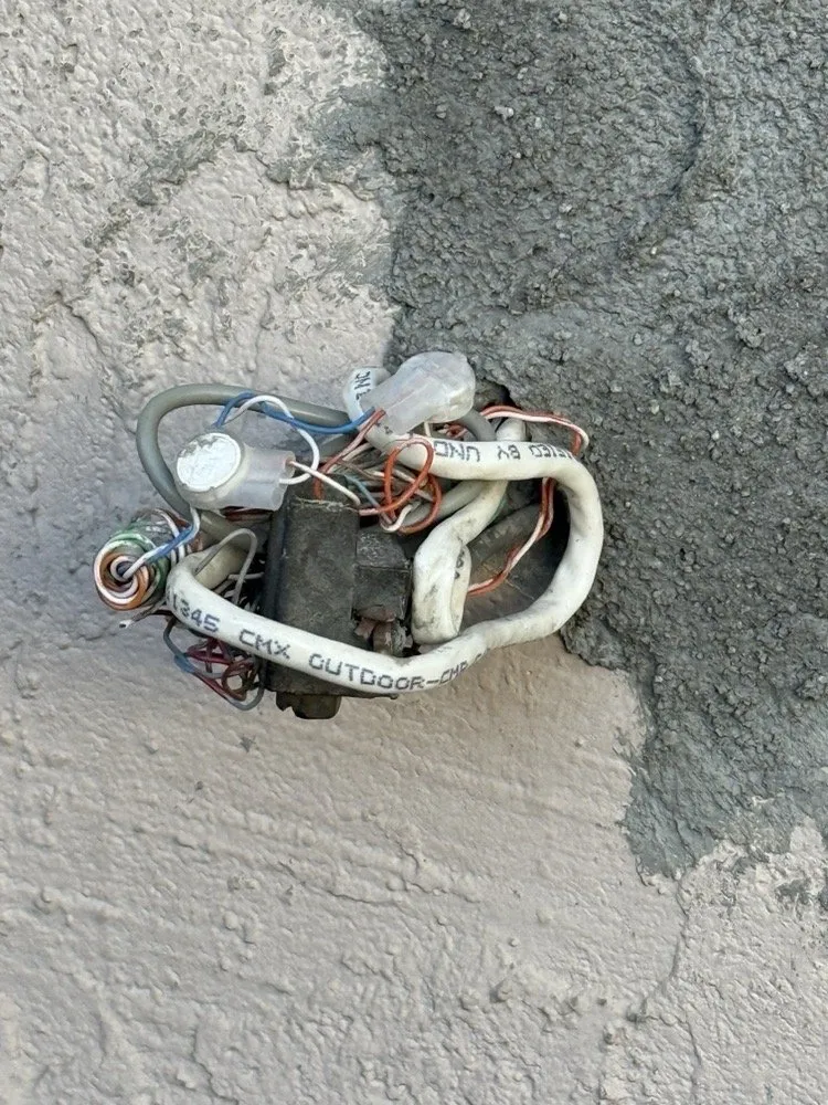 Slide of M&M Electric