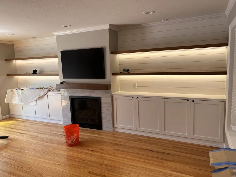 Slide of M&M Electric