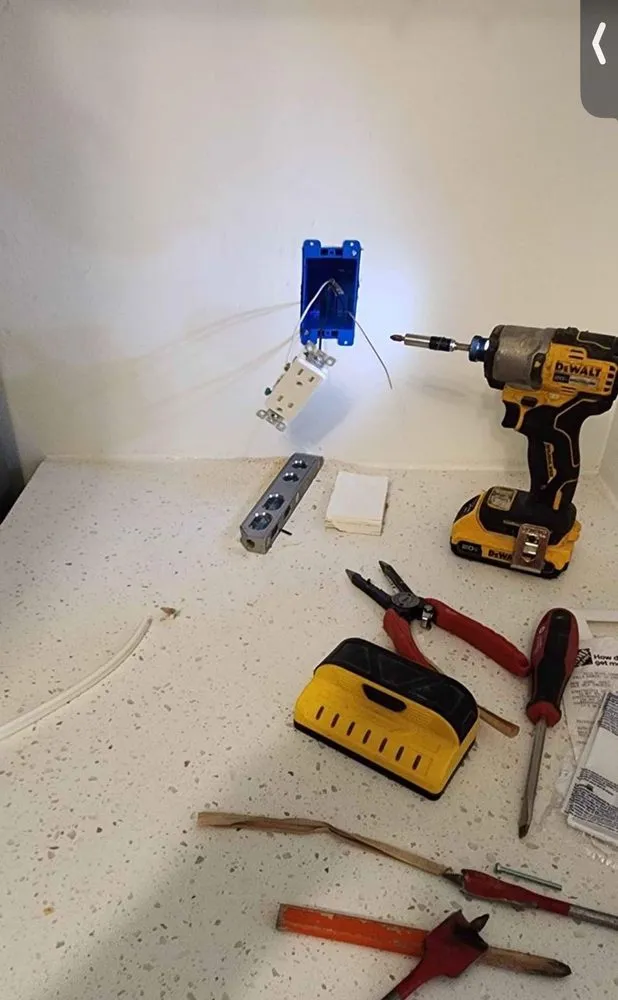 Slide of M&M Electric Services