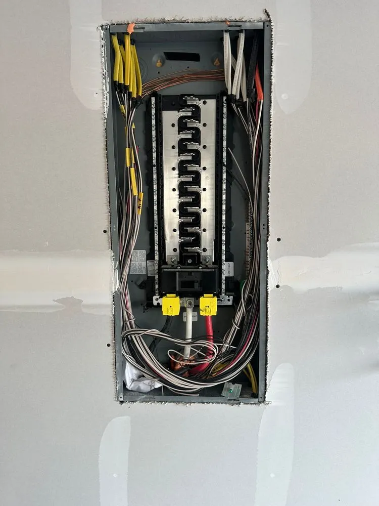 Slide of M&M Electric Services