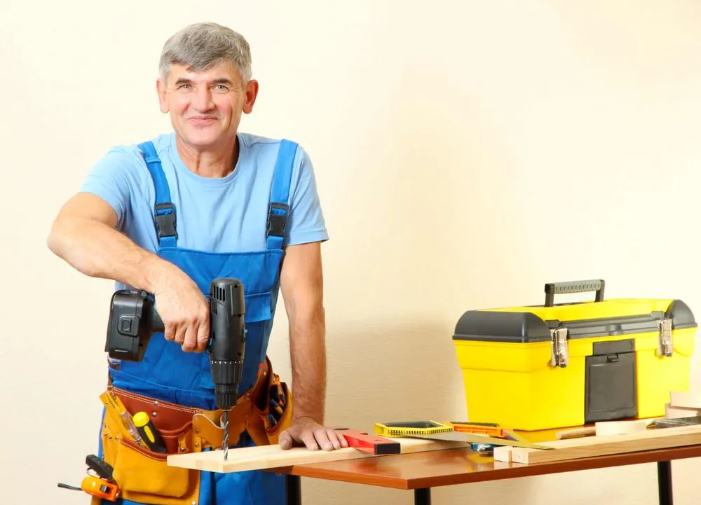 Slide of M&M Handyman