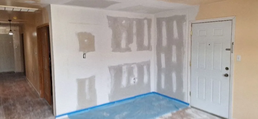 Slide of Mo Handyman