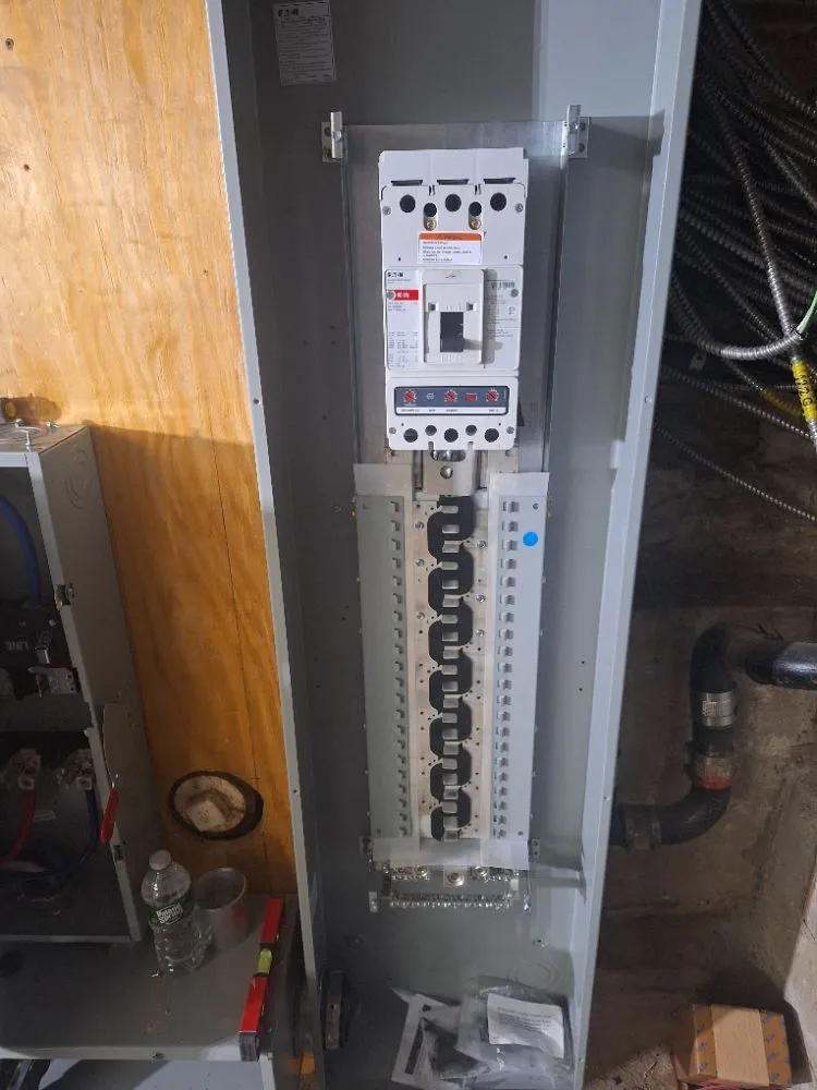 Slide of Mo Handyman