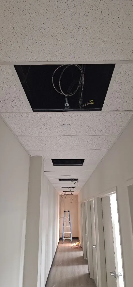 Slide of Mo Handyman