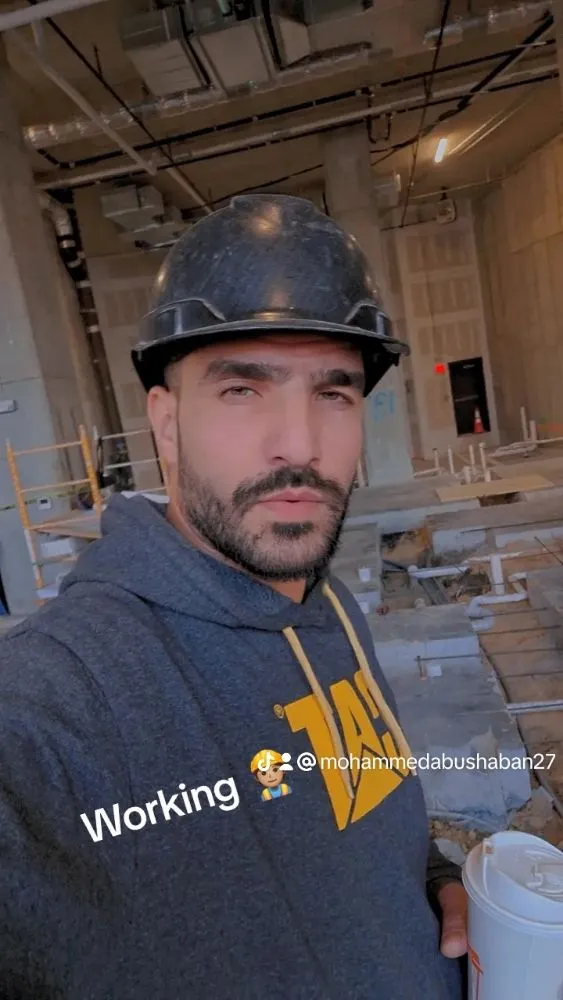 Slide of Mo Handyman