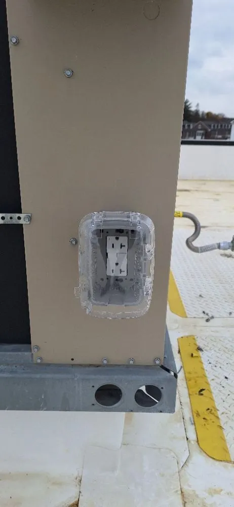 Slide of Mo Handyman