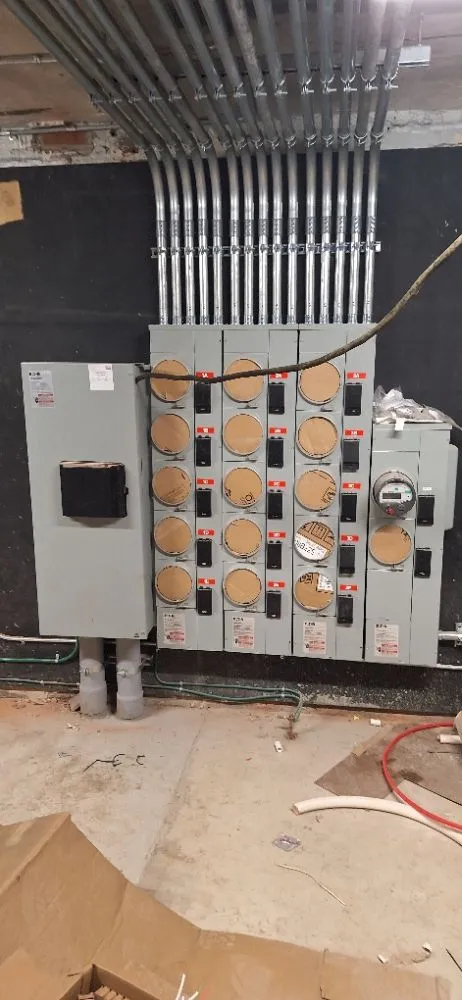 Slide of Mo Handyman