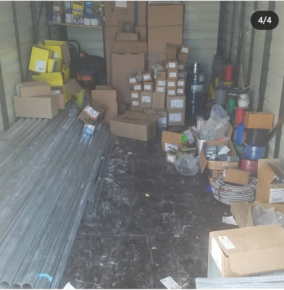 Slide of Mo Power & Electrical Connections